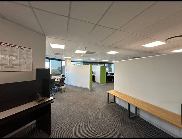 533M² OFFICE TO LET IN DORINGKLOOF